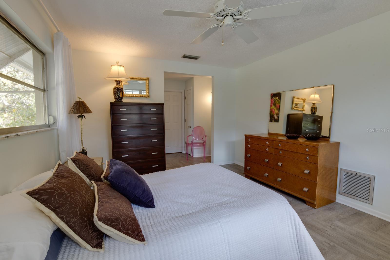 511 CRYSTAL BEACH AVE, CRYSTAL BEACH, FL, 34681