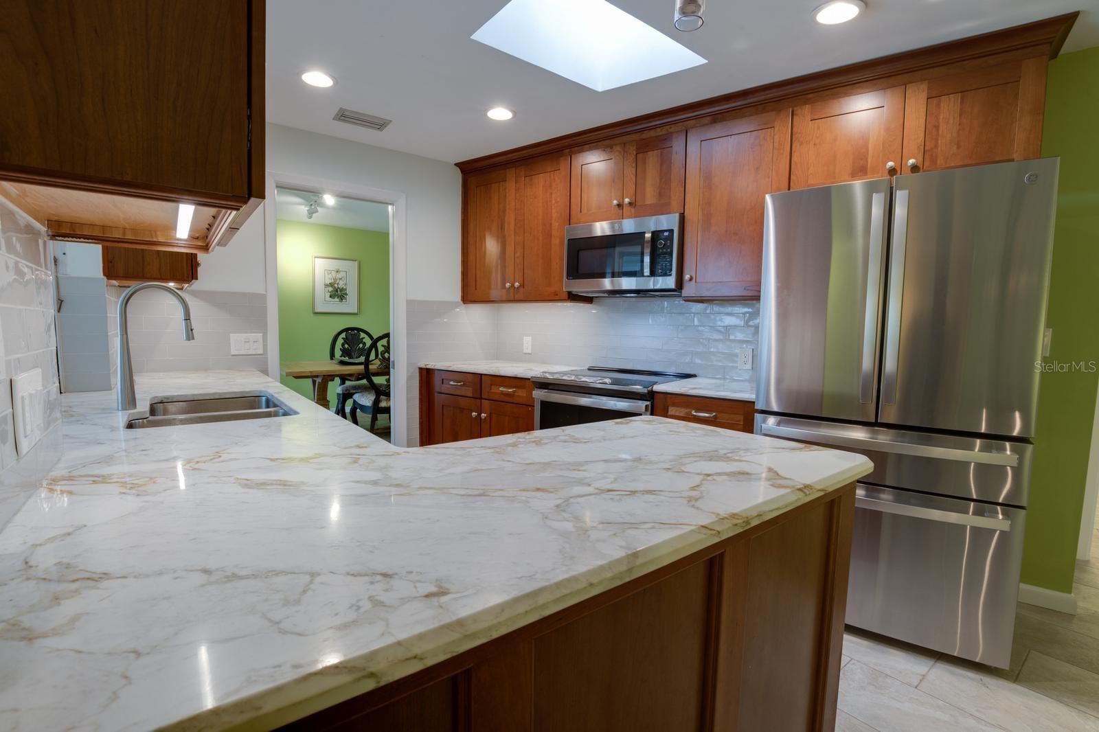 511 CRYSTAL BEACH AVE, CRYSTAL BEACH, FL, 34681