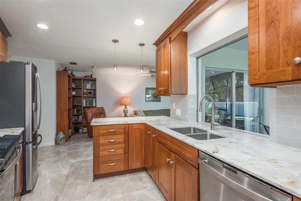 511 CRYSTAL BEACH AVE, CRYSTAL BEACH, FL, 34681