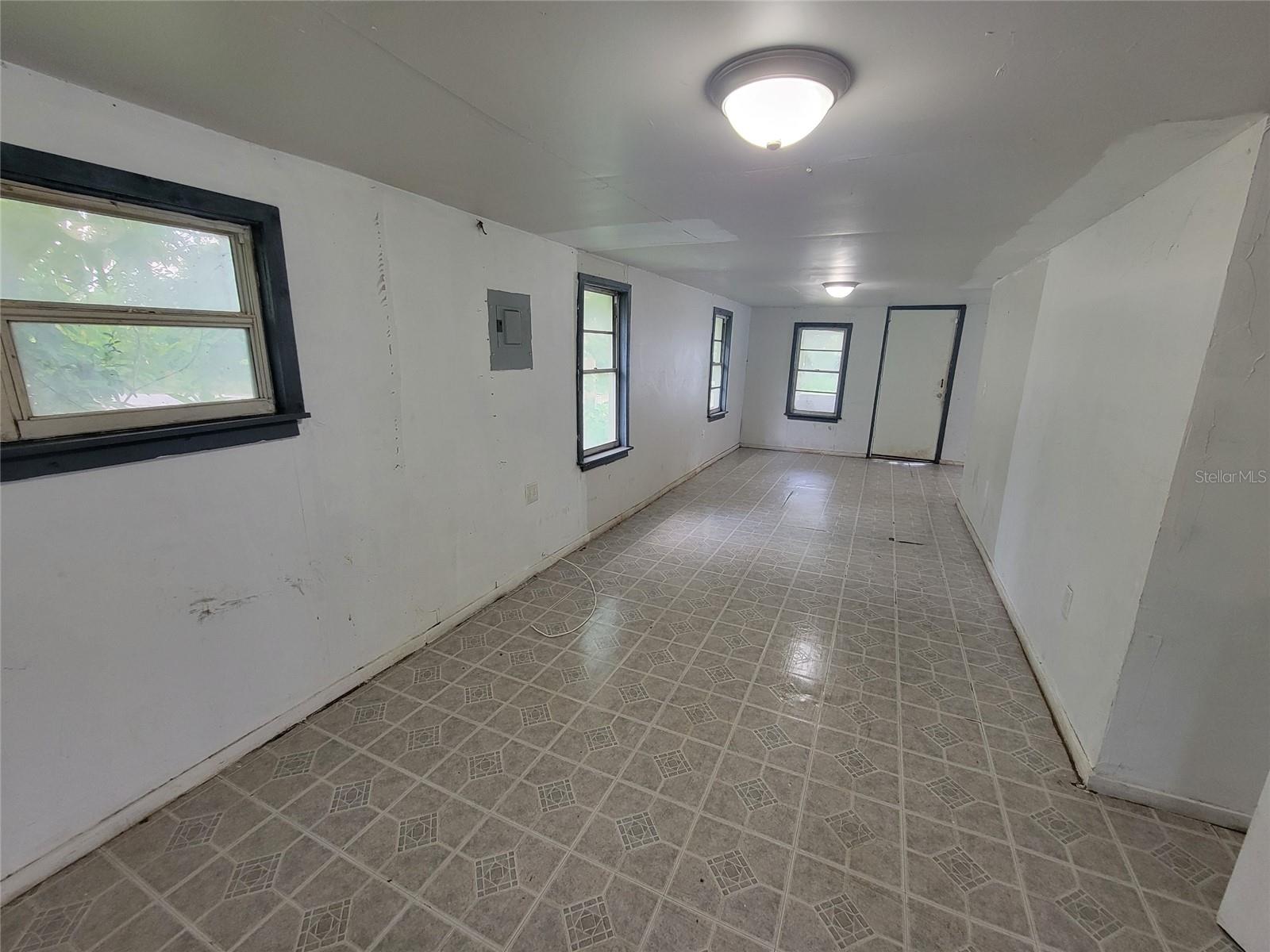 14052 RAILROAD AVE, DADE CITY, FL, 33525