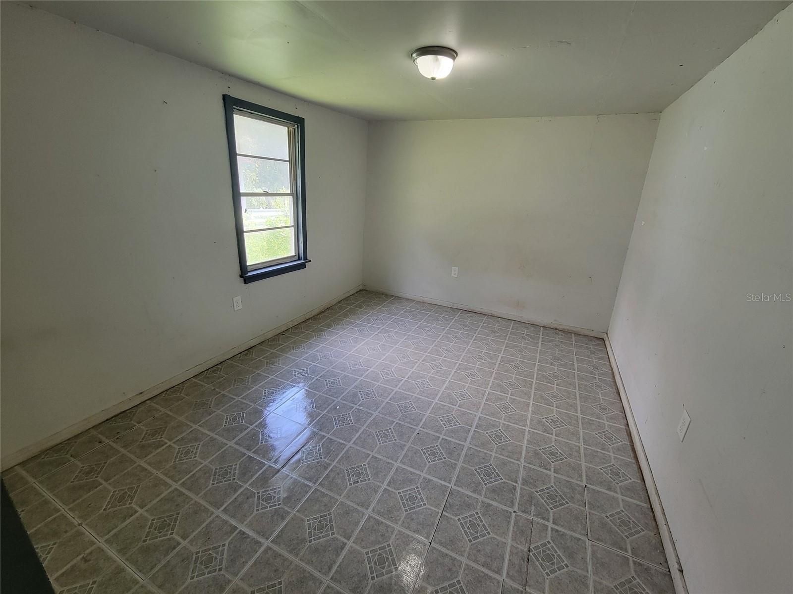 14052 RAILROAD AVE, DADE CITY, FL, 33525