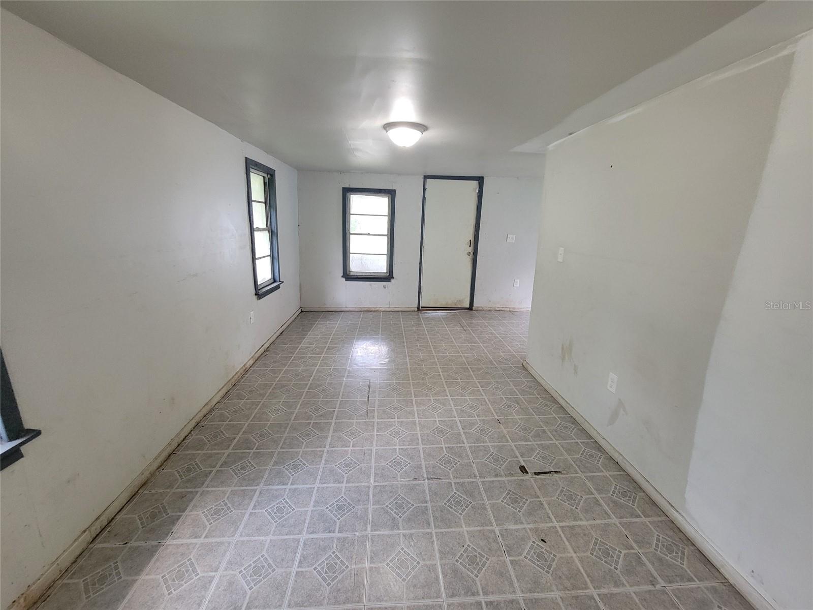 14052 RAILROAD AVE, DADE CITY, FL, 33525