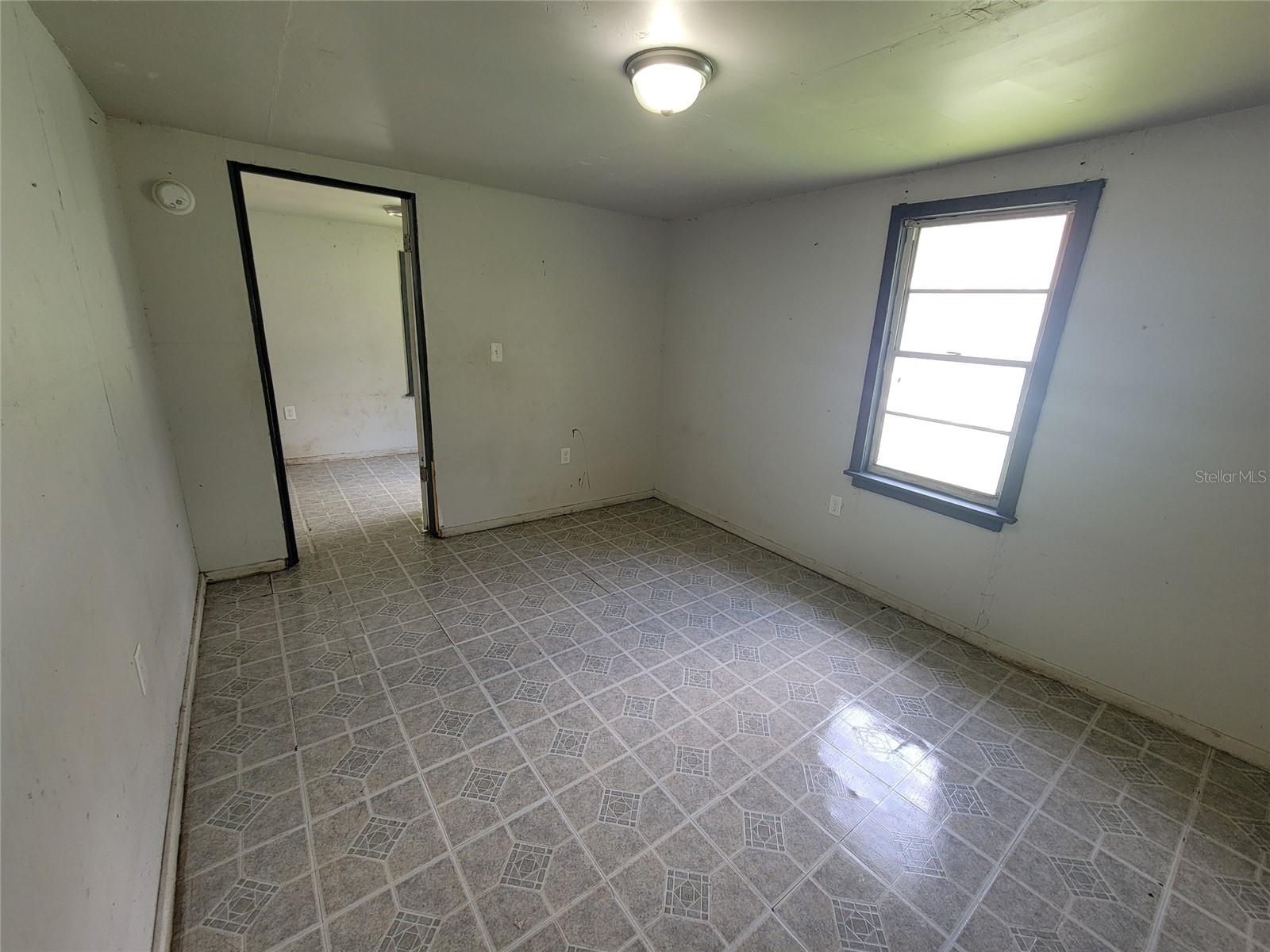 14052 RAILROAD AVE, DADE CITY, FL, 33525