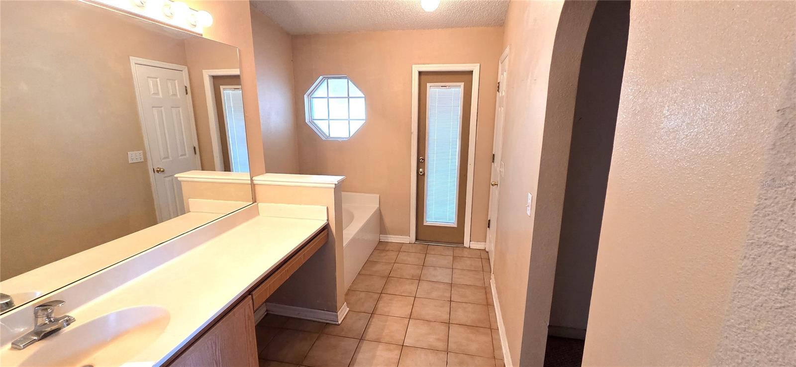 4716 LITTLE DENISE CT, VALRICO, FL, 33594