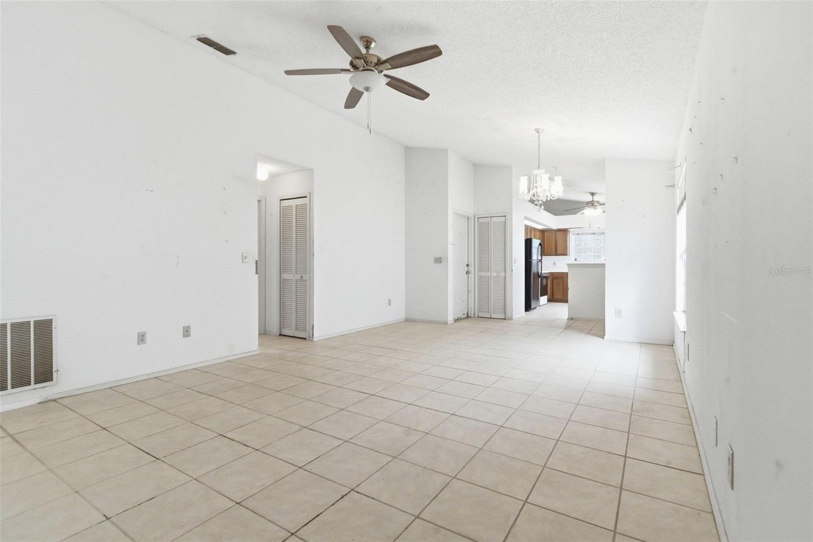 106 LAMPLIGHTER DR, SANFORD, FL, 32771