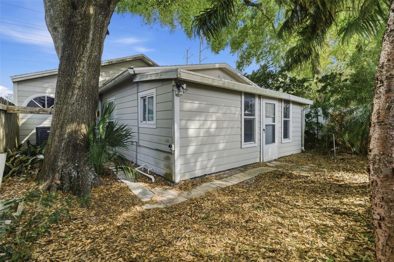 106 LAMPLIGHTER DR, SANFORD, FL, 32771