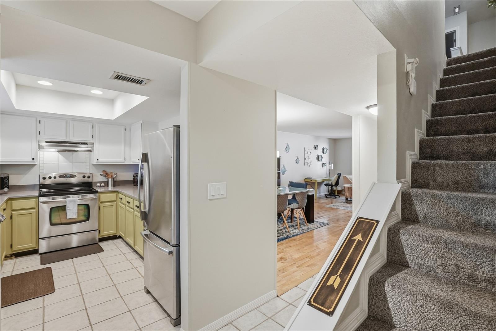 8314 CIVIC RD, TAMPA, FL, 33615