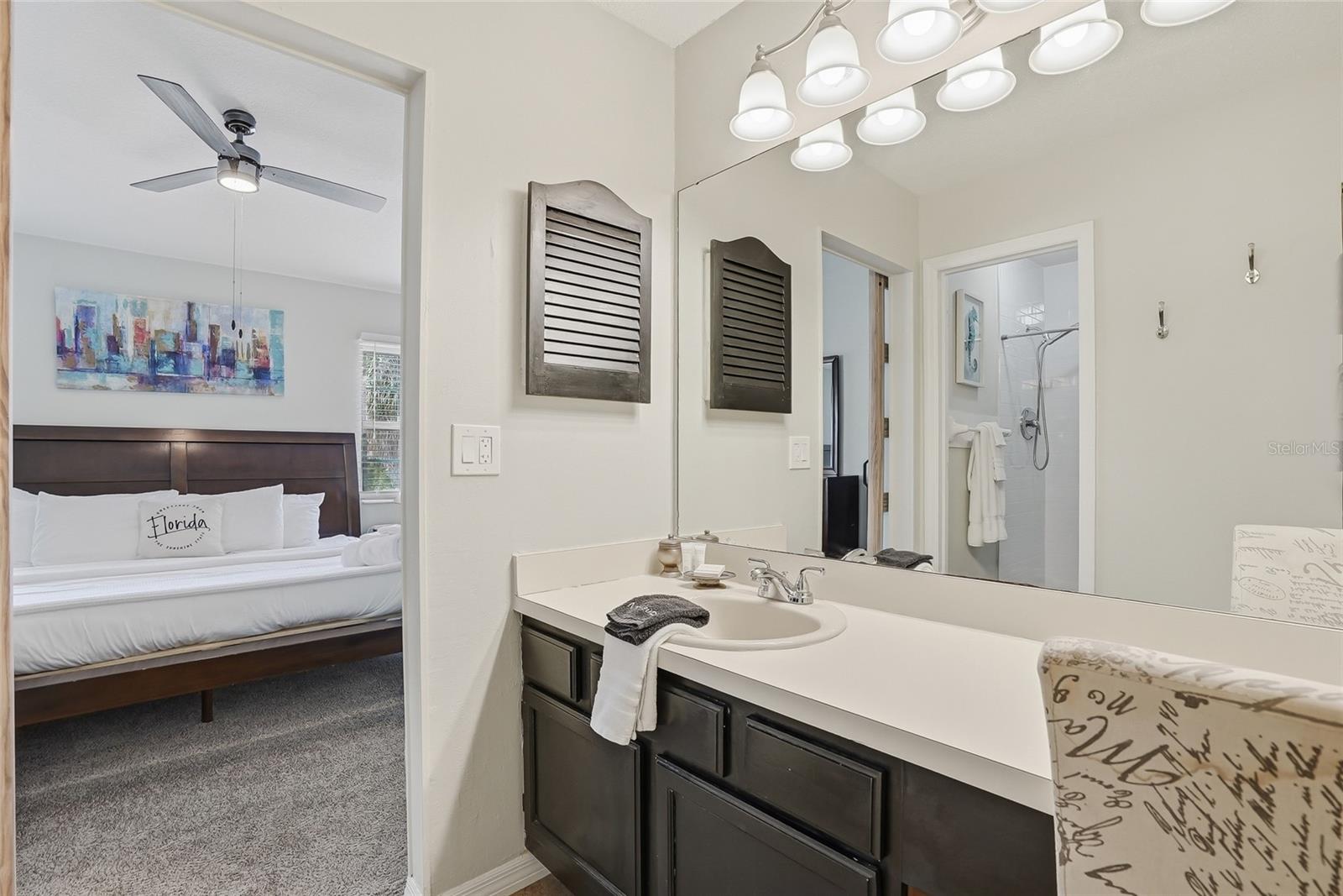 8314 CIVIC RD, TAMPA, FL, 33615