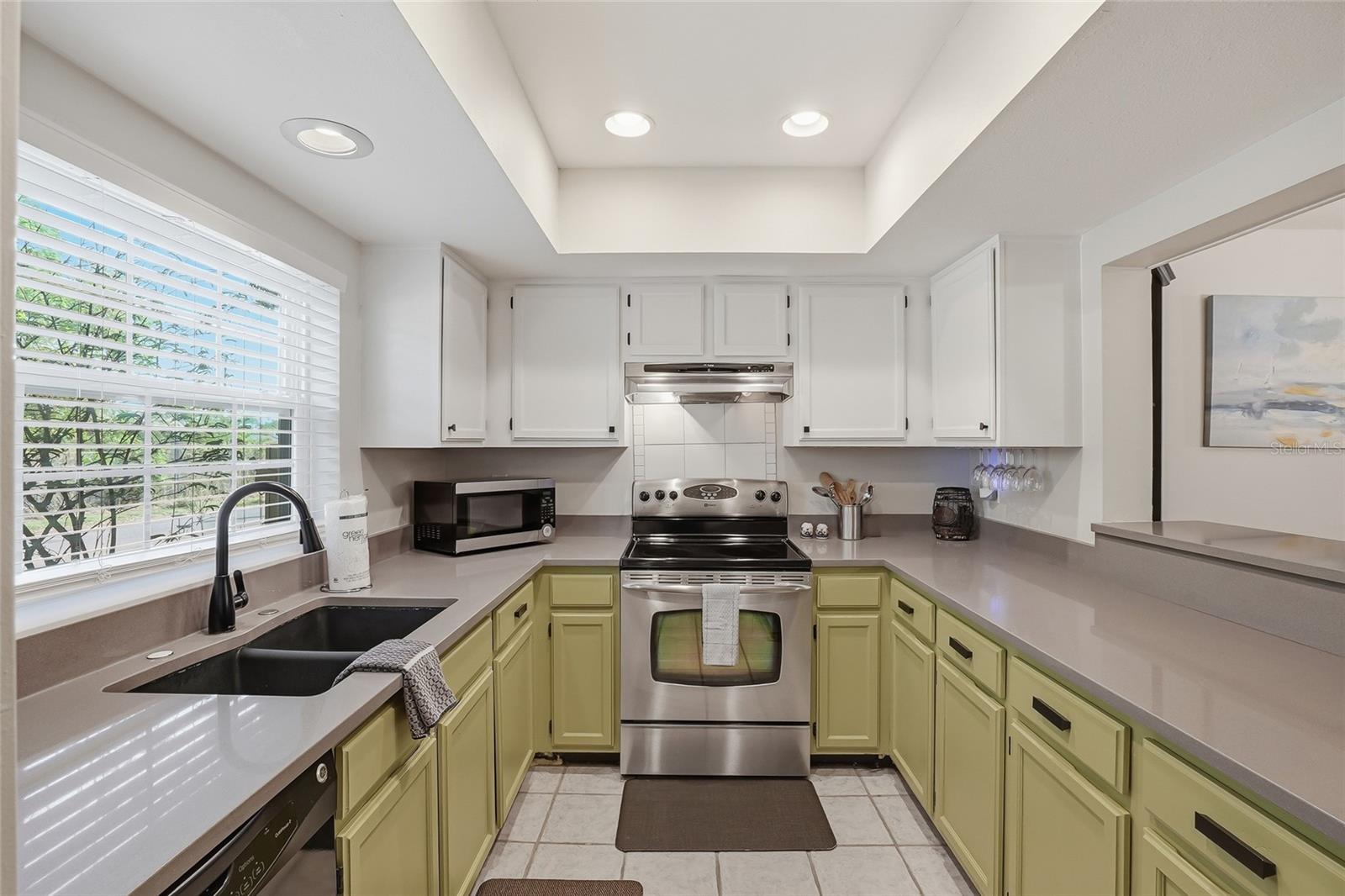 8314 CIVIC RD, TAMPA, FL, 33615