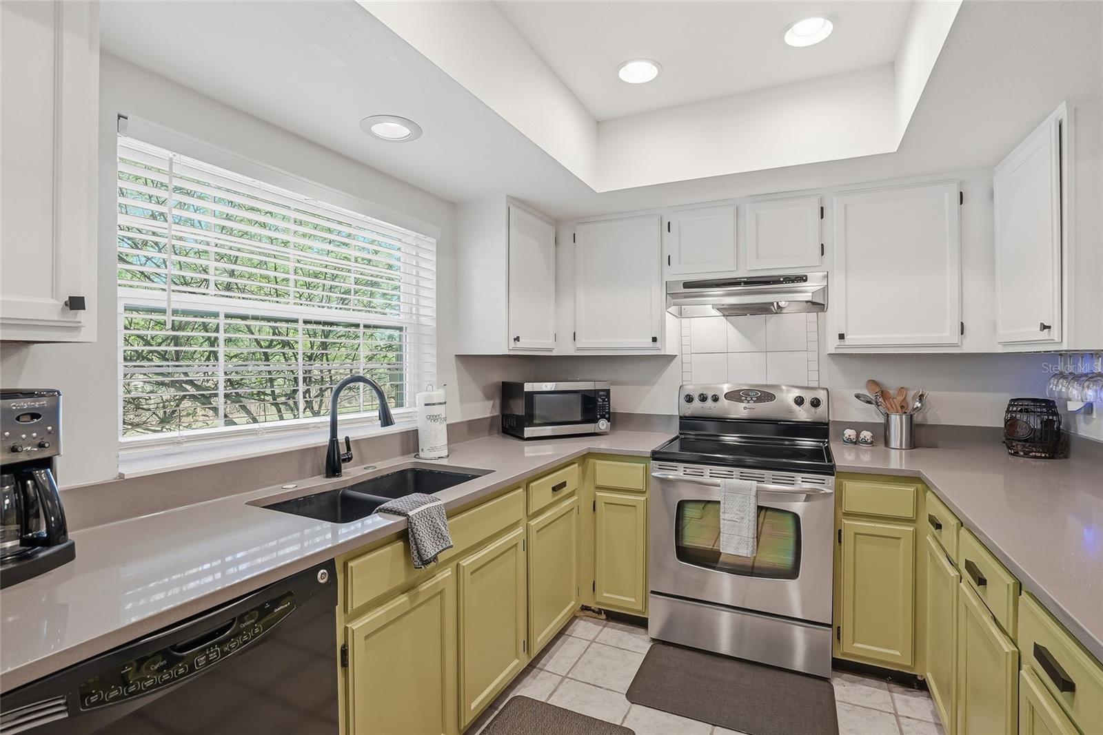 8314 CIVIC RD, TAMPA, FL, 33615