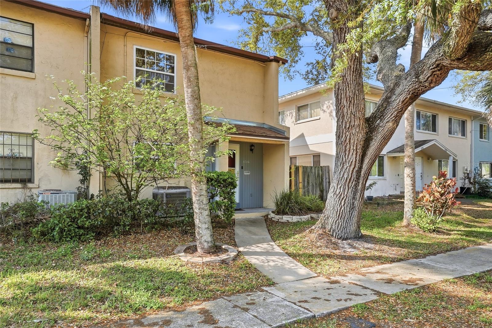 8314 CIVIC RD, TAMPA, FL, 33615