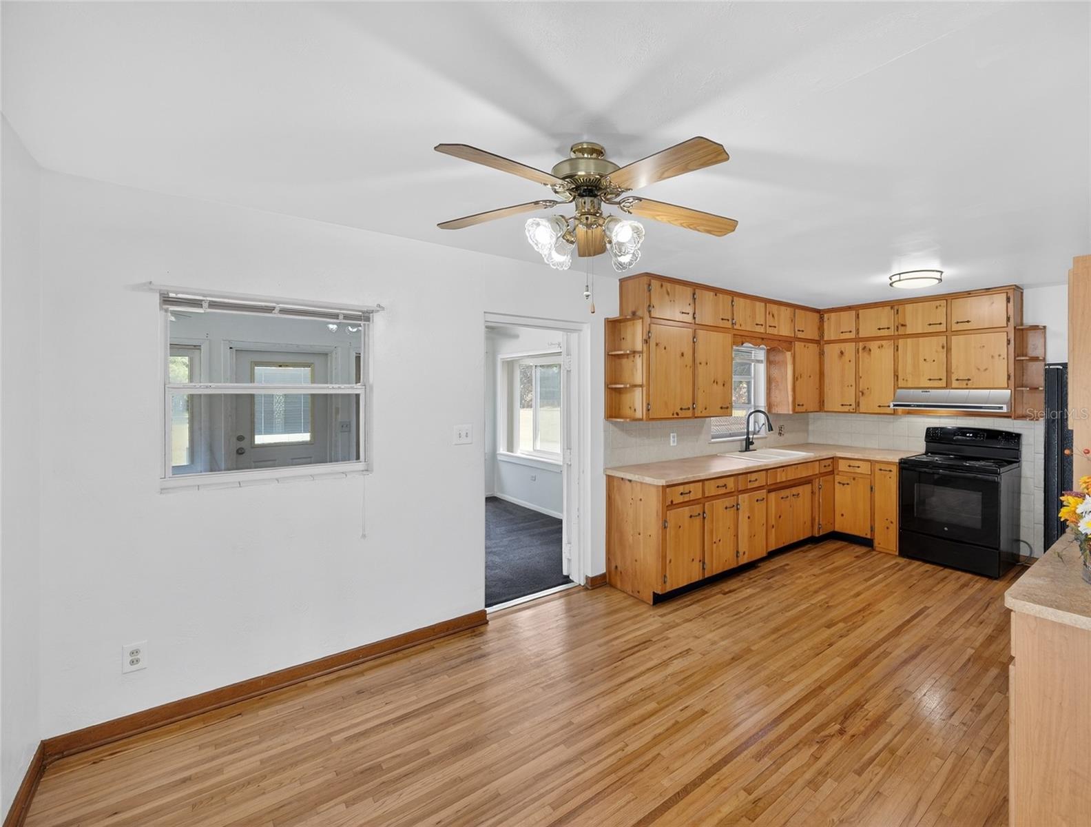 2015 SANDFORD RD, LAKELAND, FL, 33801