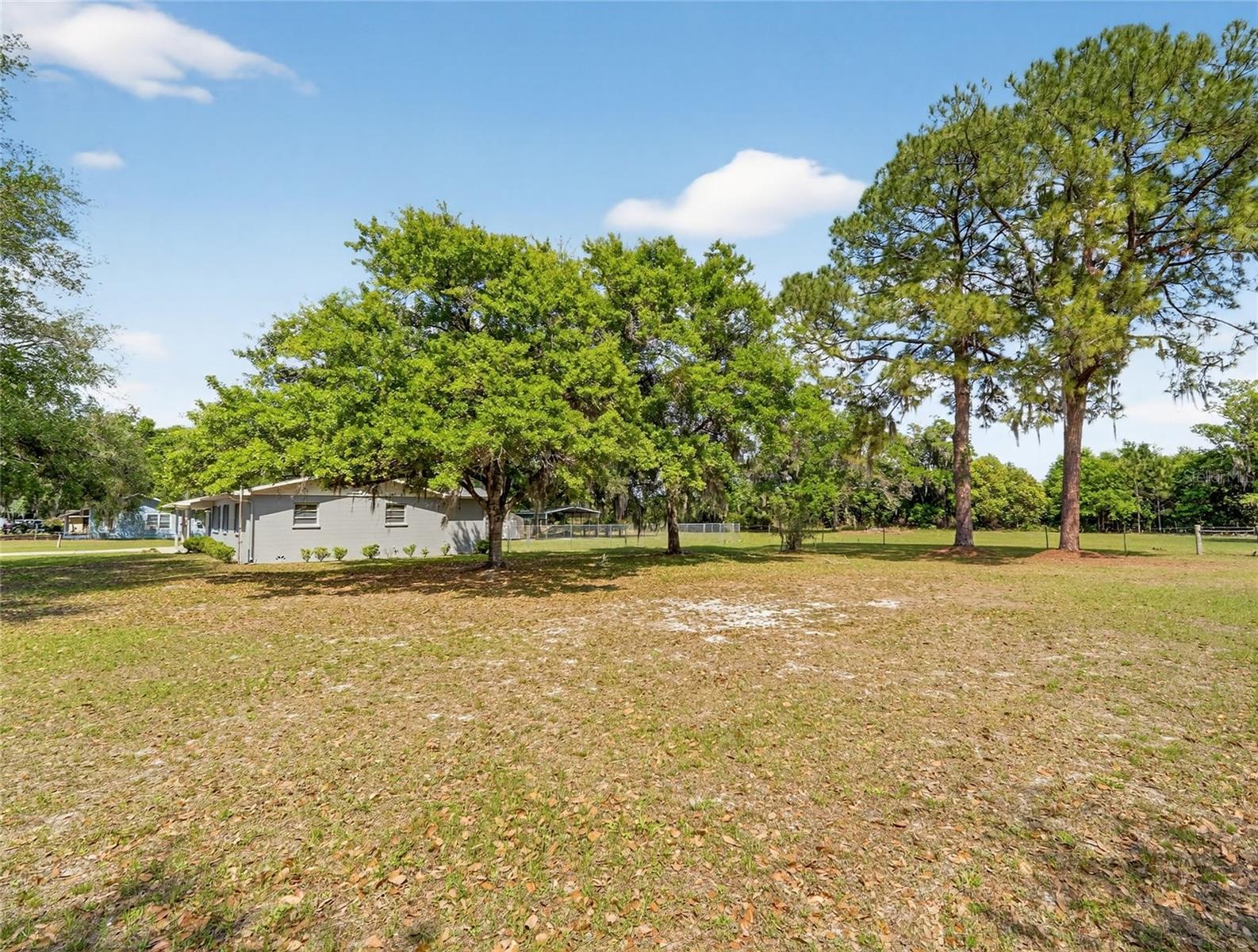 2015 SANDFORD RD, LAKELAND, FL, 33801