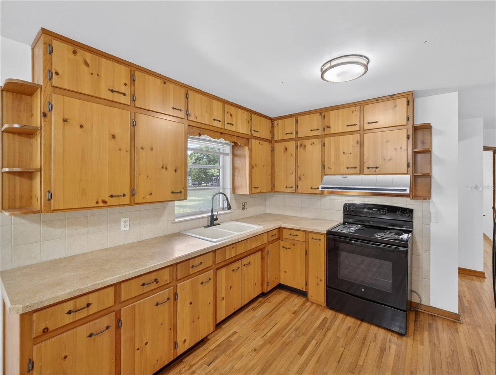 2015 SANDFORD RD, LAKELAND, FL, 33801