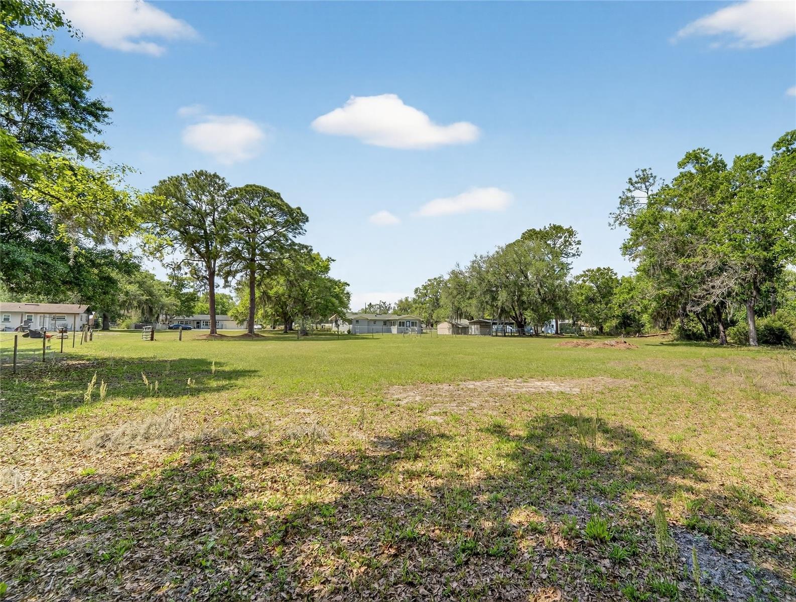 2015 SANDFORD RD, LAKELAND, FL, 33801