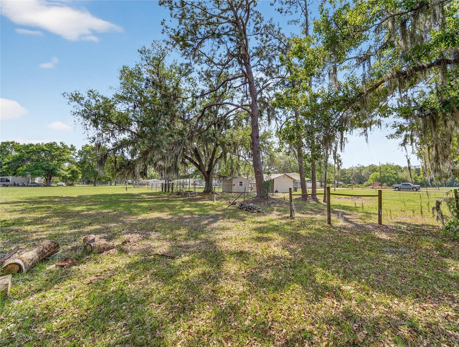 2015 SANDFORD RD, LAKELAND, FL, 33801