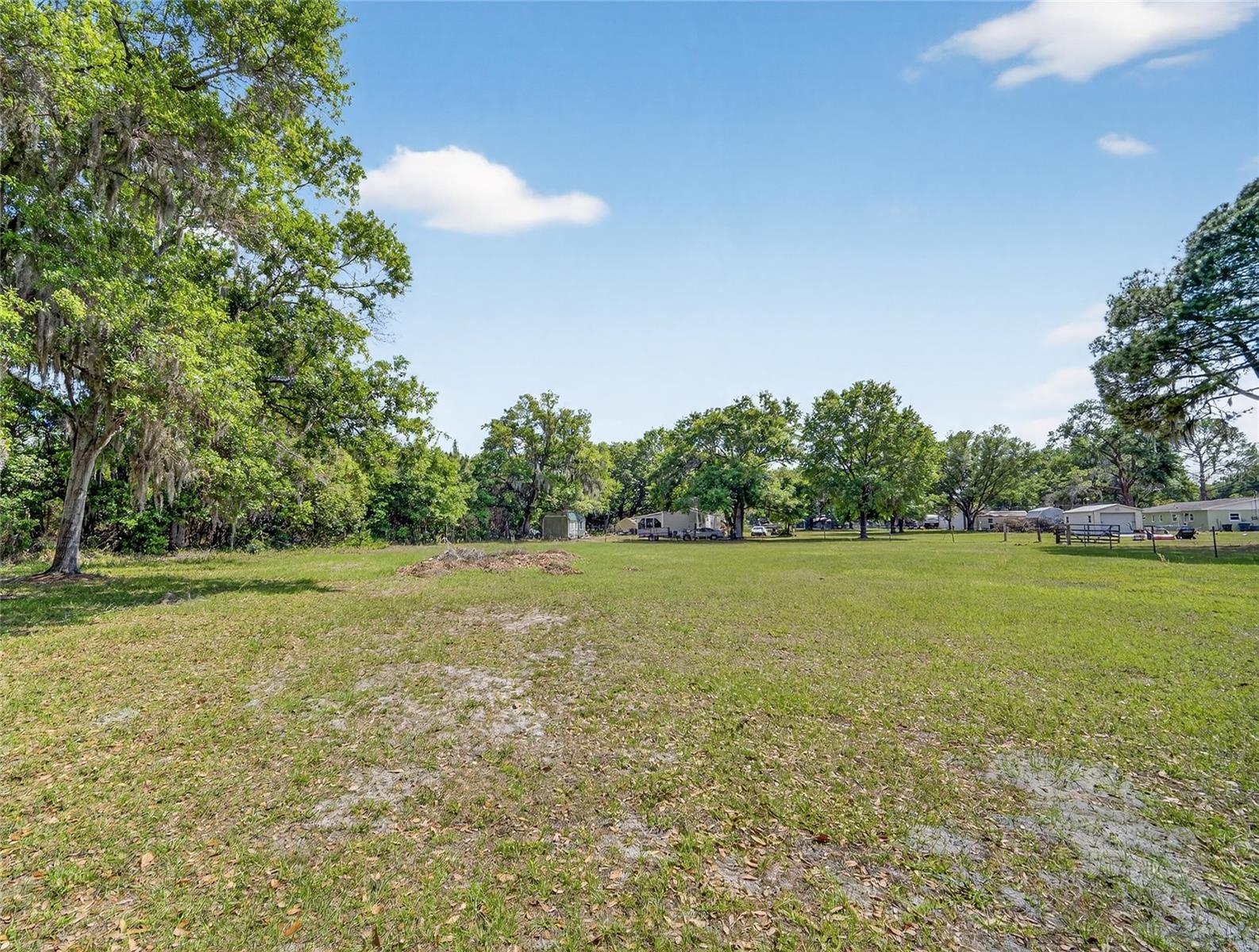 2015 SANDFORD RD, LAKELAND, FL, 33801