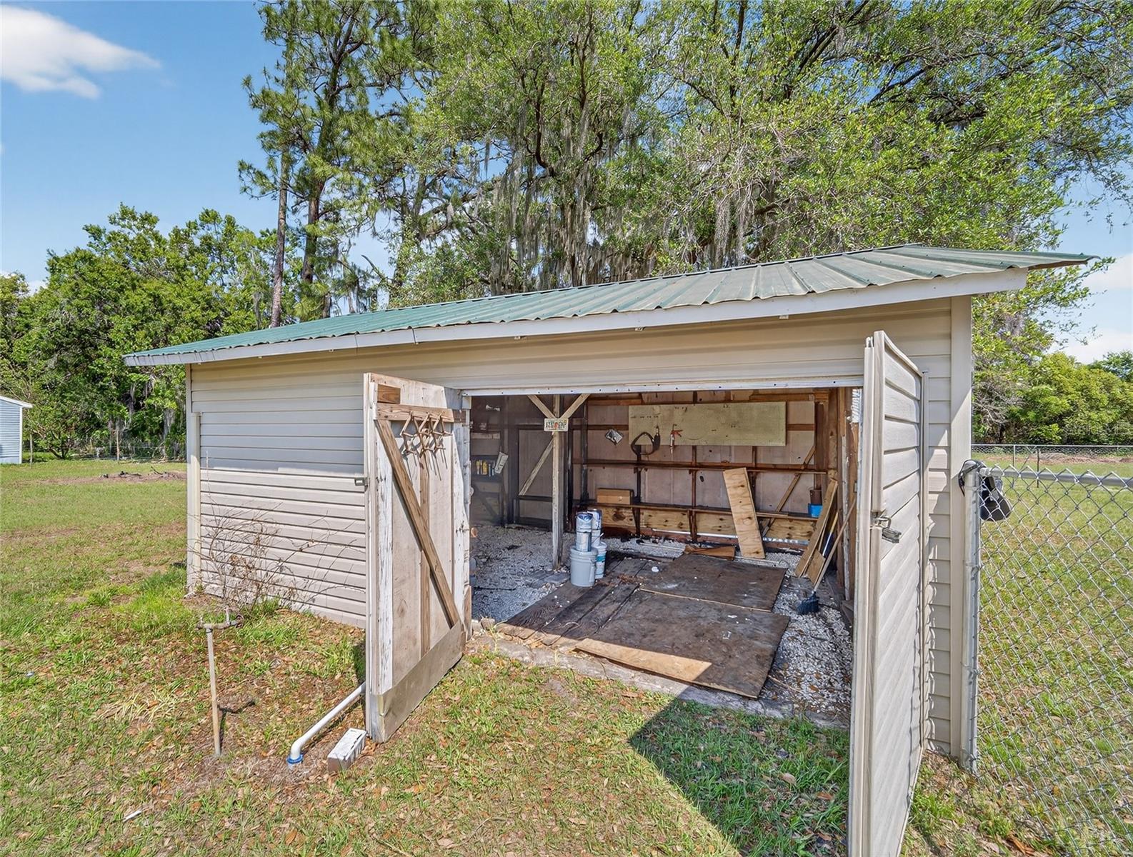 2015 SANDFORD RD, LAKELAND, FL, 33801