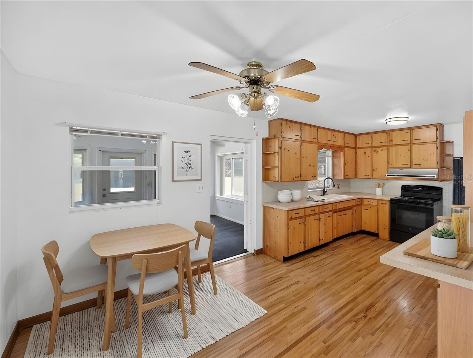 2015 SANDFORD RD, LAKELAND, FL, 33801