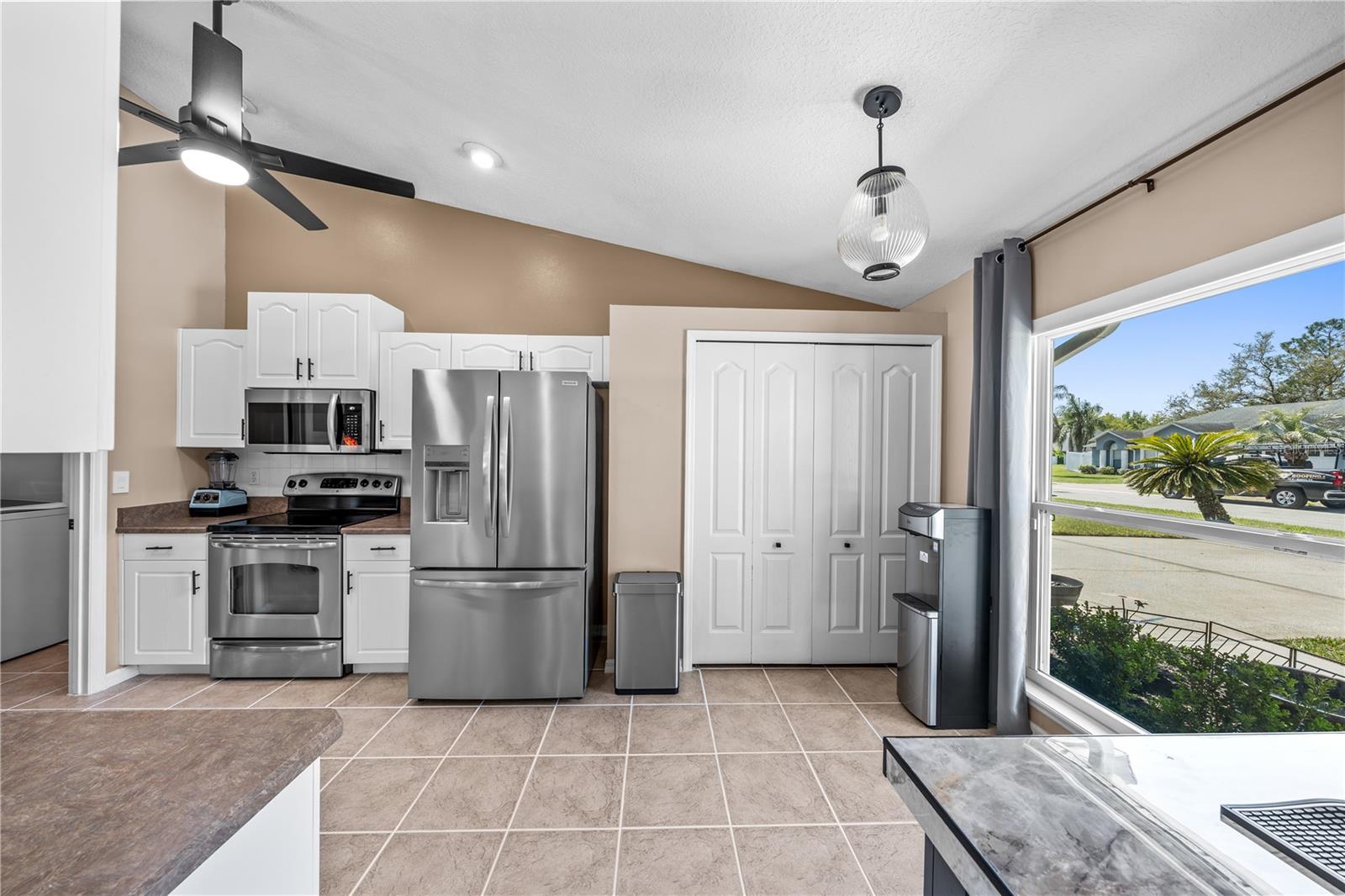 141 LONG PINE DR, DELTONA, FL, 32725