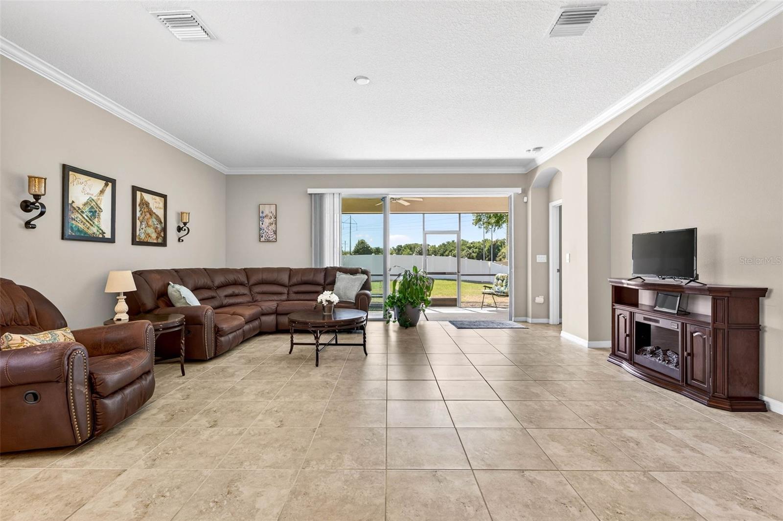 8238 WILLOW BEACH DR, RIVERVIEW, FL, 33578