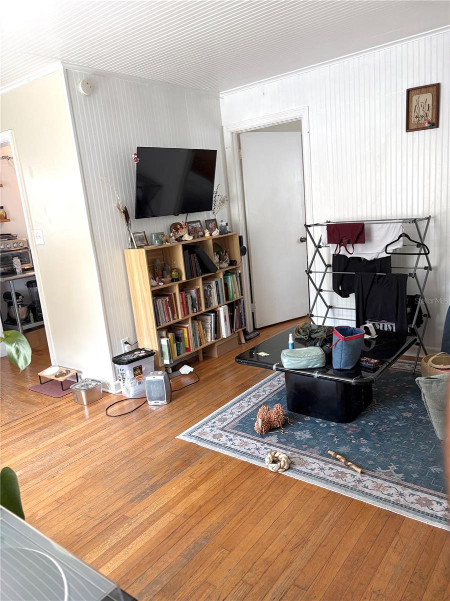 TB8486984 Property Photo