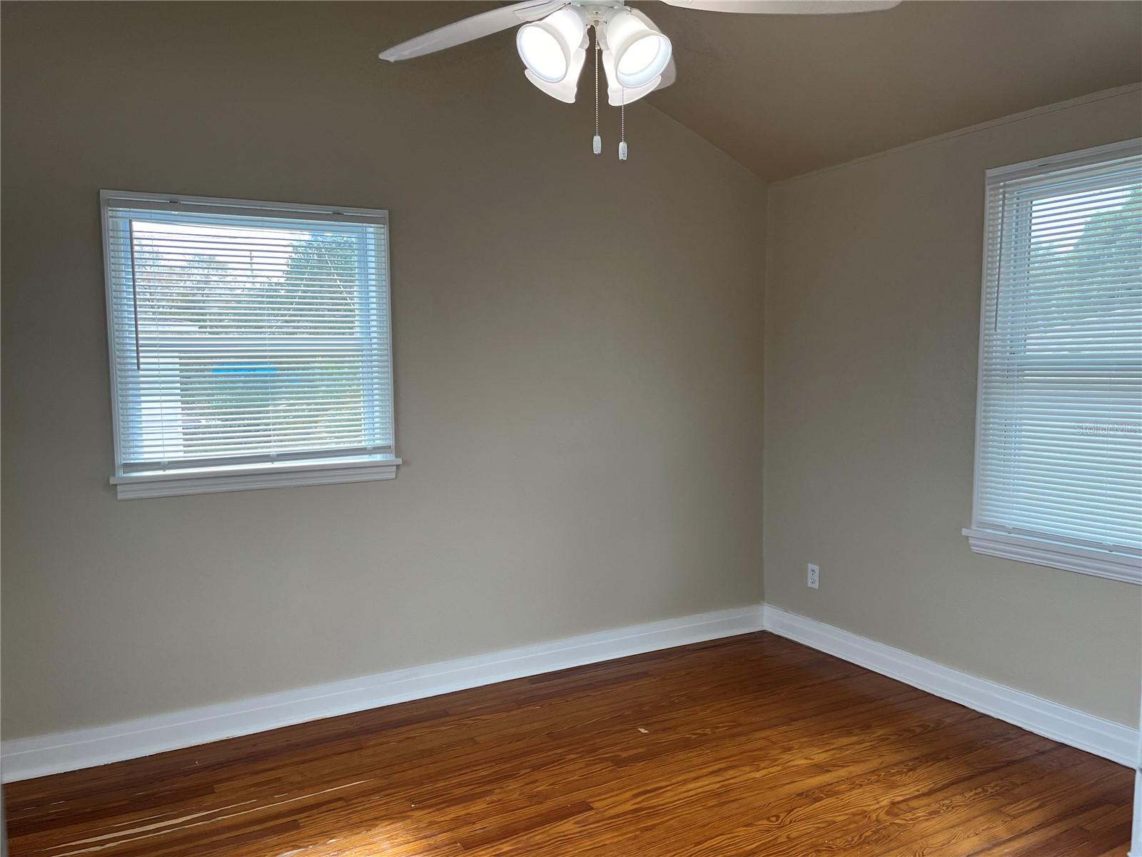 TB8486984 Property Photo