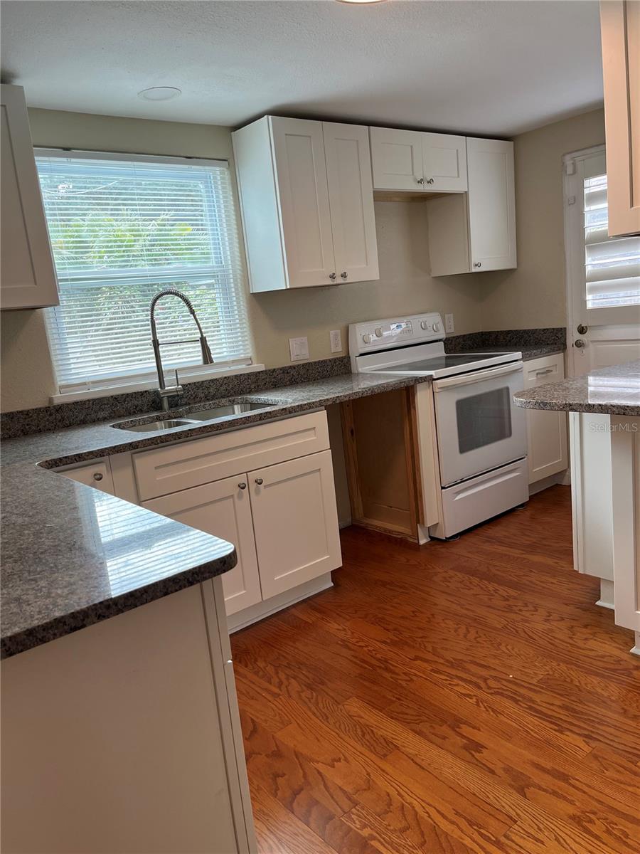 TB8486984 Property Photo