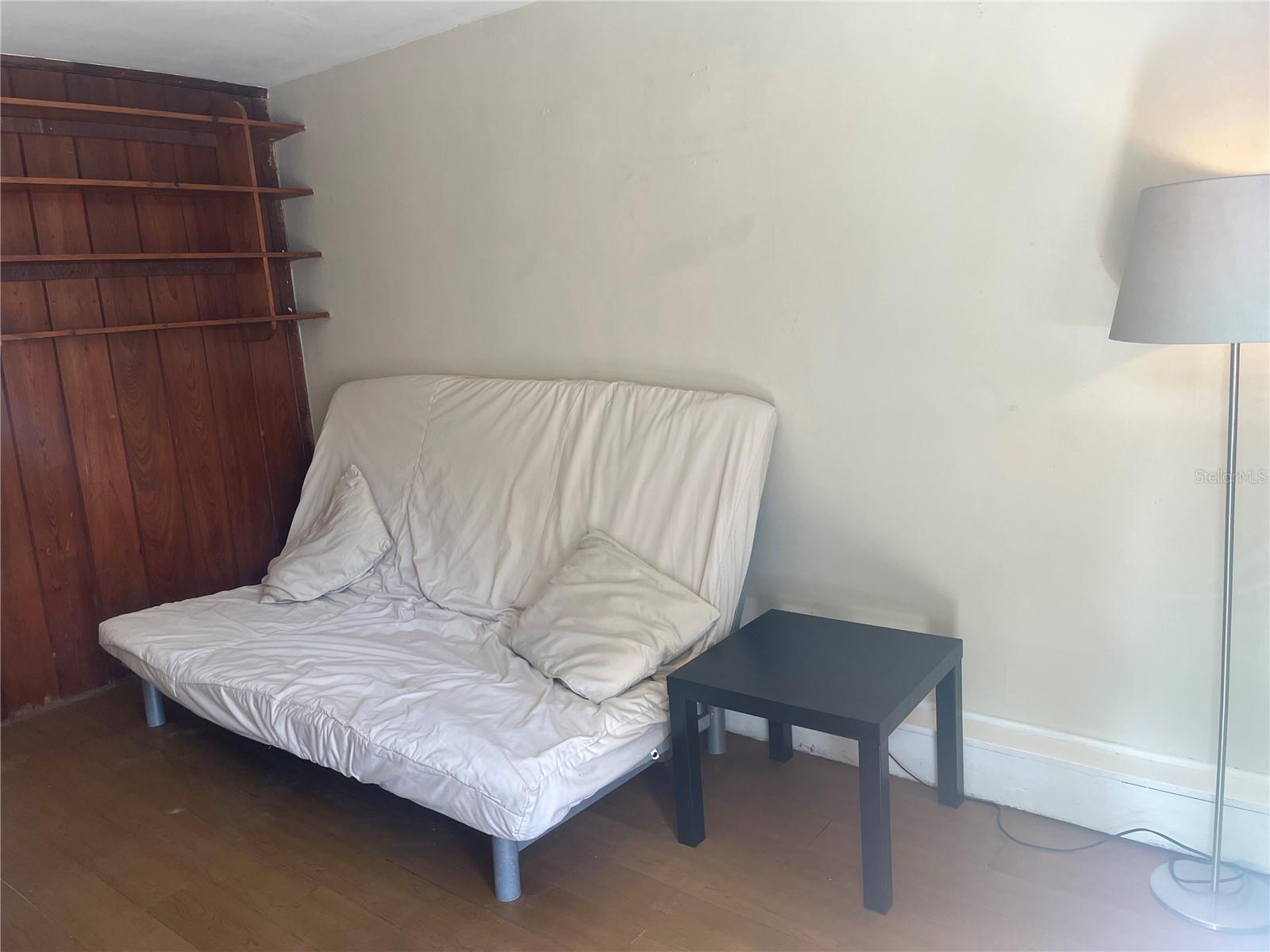 TB8486984 Property Photo