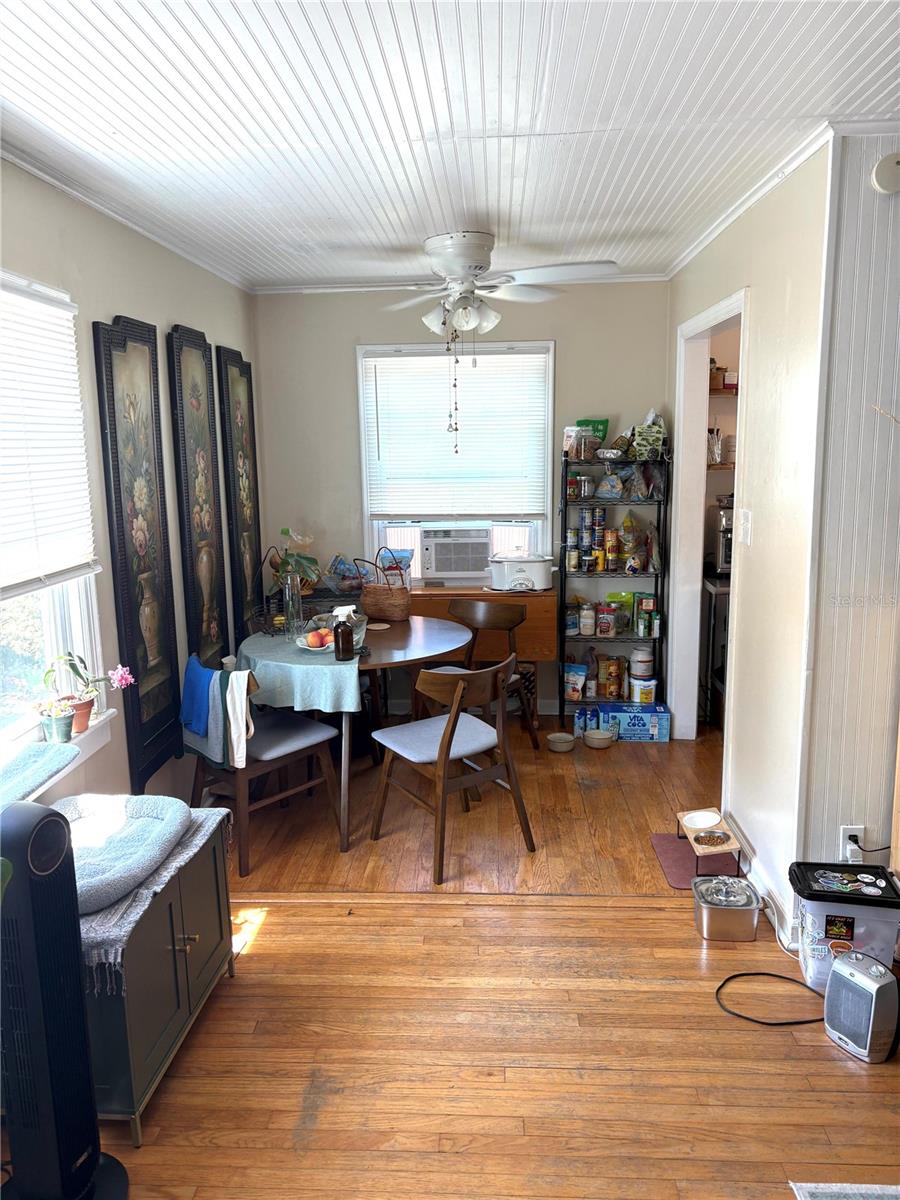 TB8486984 Property Photo