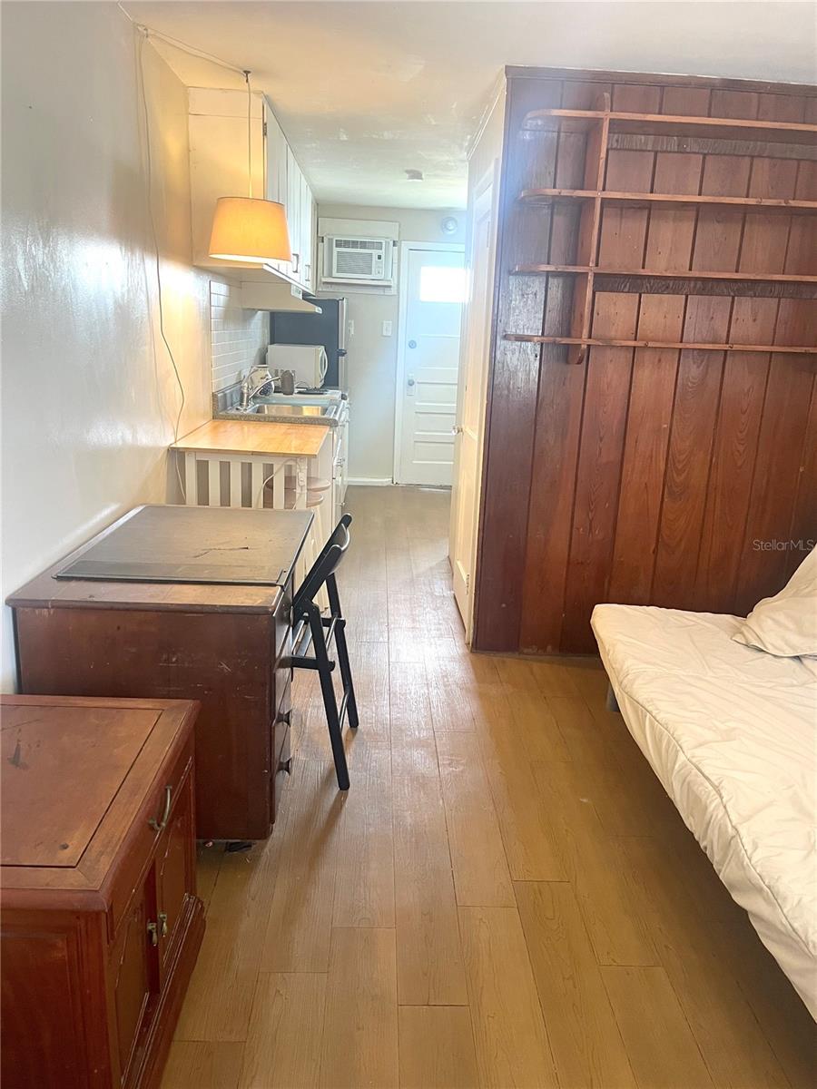 TB8486984 Property Photo