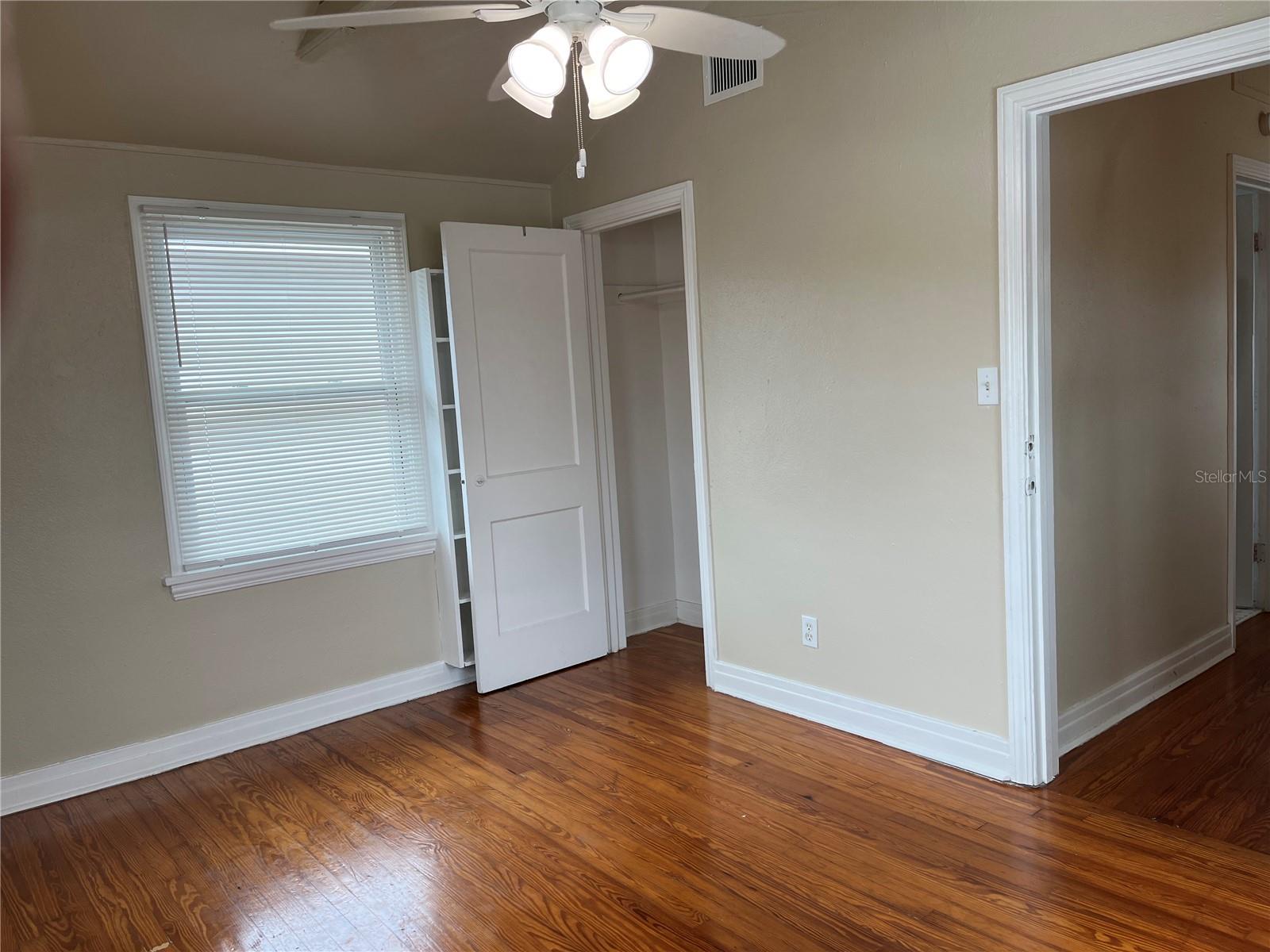 TB8486984 Property Photo