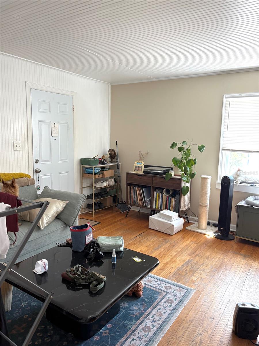 TB8486984 Property Photo