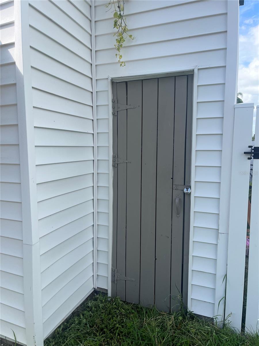 TB8486984 Property Photo