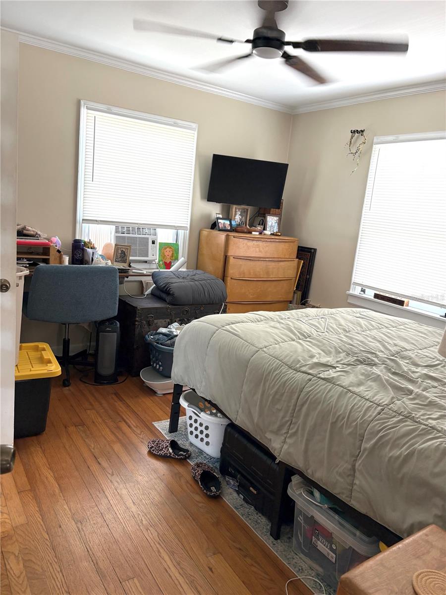 TB8486984 Property Photo