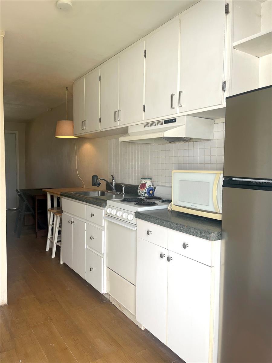 TB8486984 Property Photo