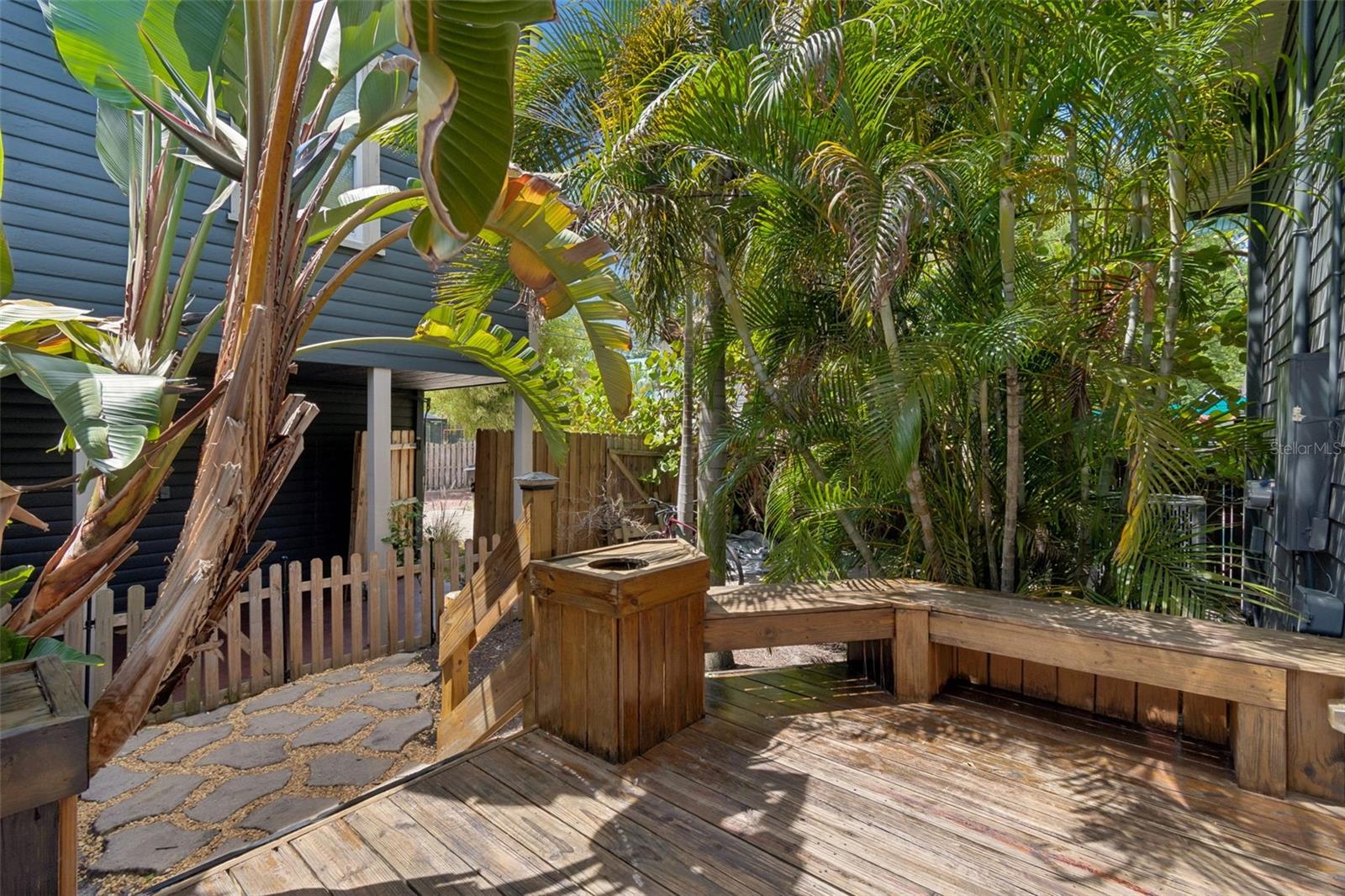 1024 16TH AVE N, ST PETERSBURG, FL, 33704