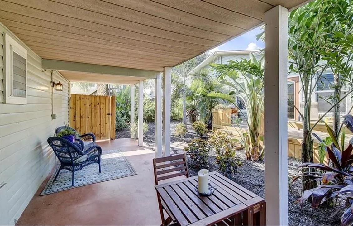 1024 16TH AVE N, ST PETERSBURG, FL, 33704