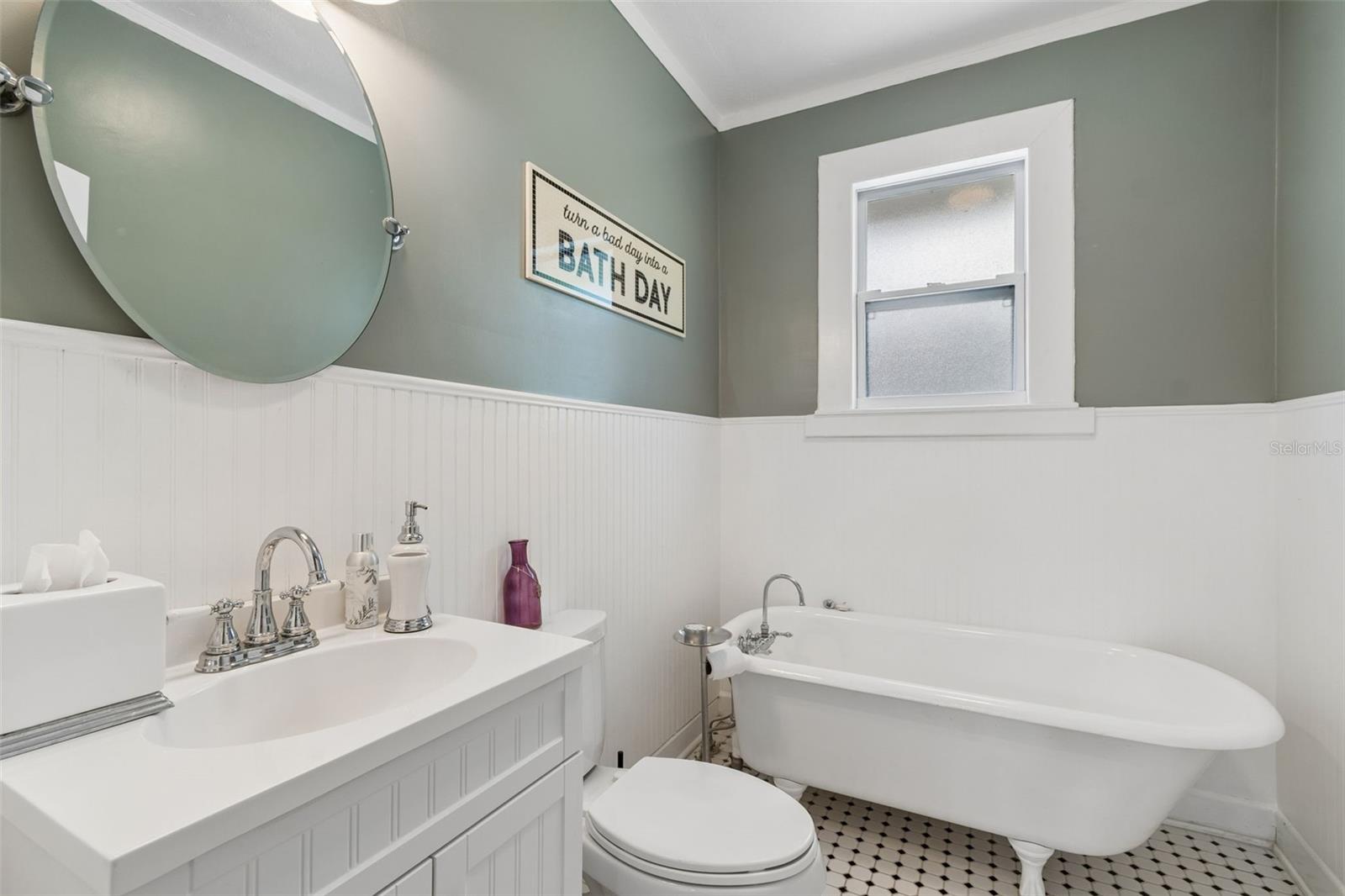 1024 16TH AVE N, ST PETERSBURG, FL, 33704