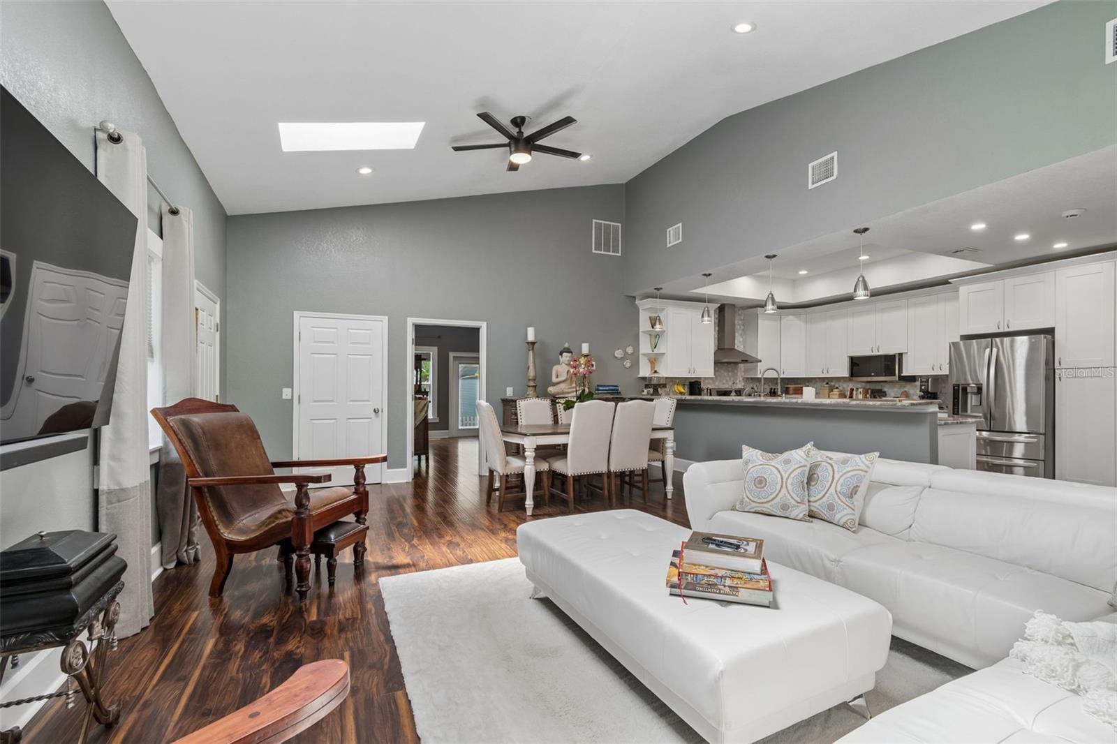 1024 16TH AVE N, ST PETERSBURG, FL, 33704