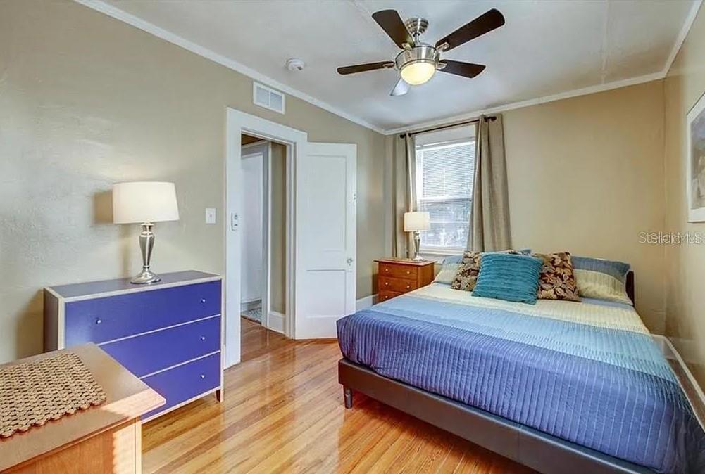 1024 16TH AVE N, ST PETERSBURG, FL, 33704