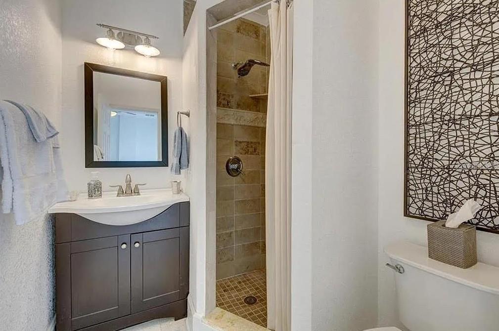 1024 16TH AVE N, ST PETERSBURG, FL, 33704