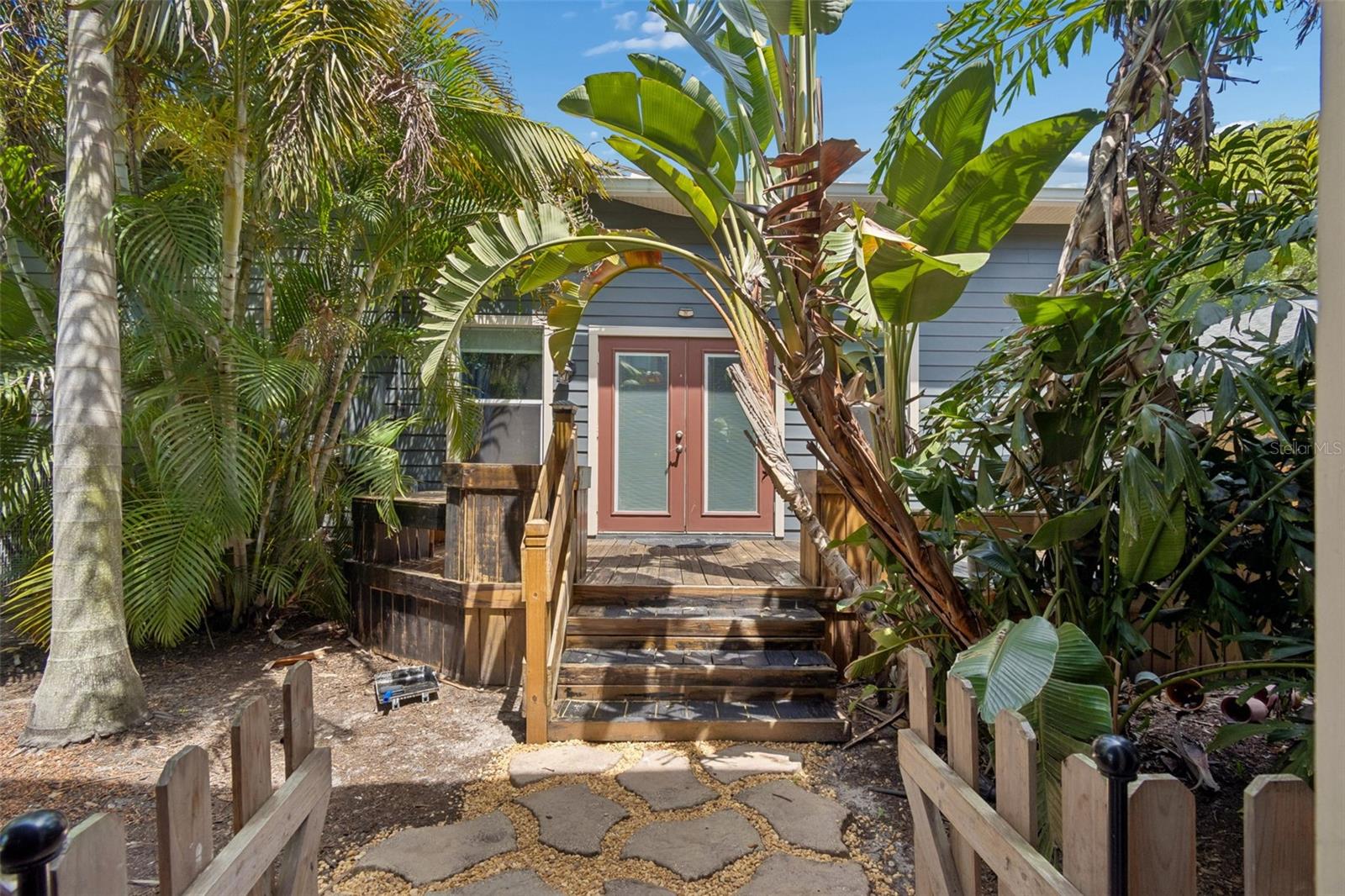 1024 16TH AVE N, ST PETERSBURG, FL, 33704