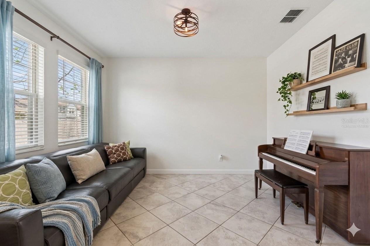 Virtually staged flex room