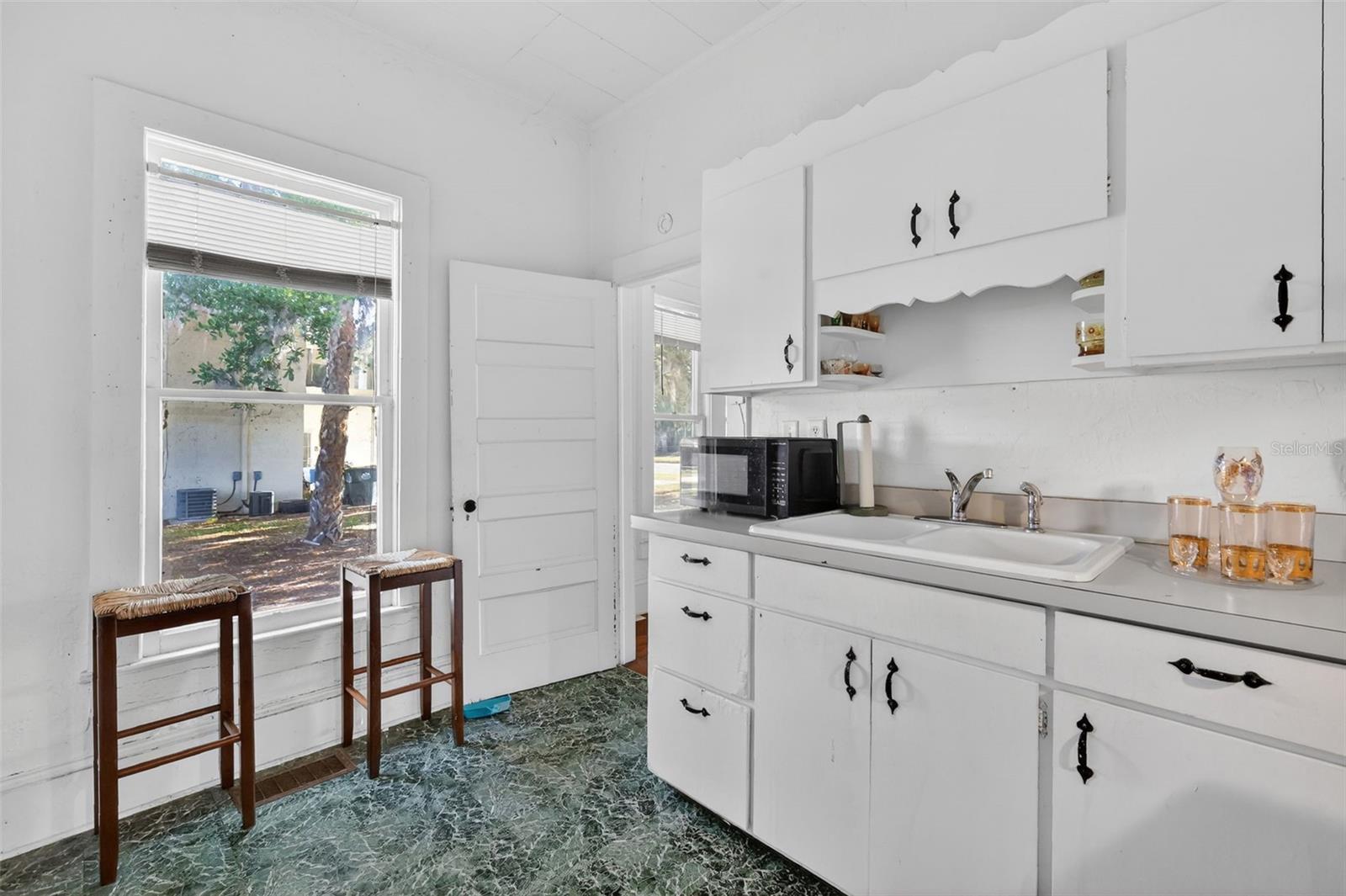 272 S CENTRAL/SR19S AVE, UMATILLA, FL, 32784
