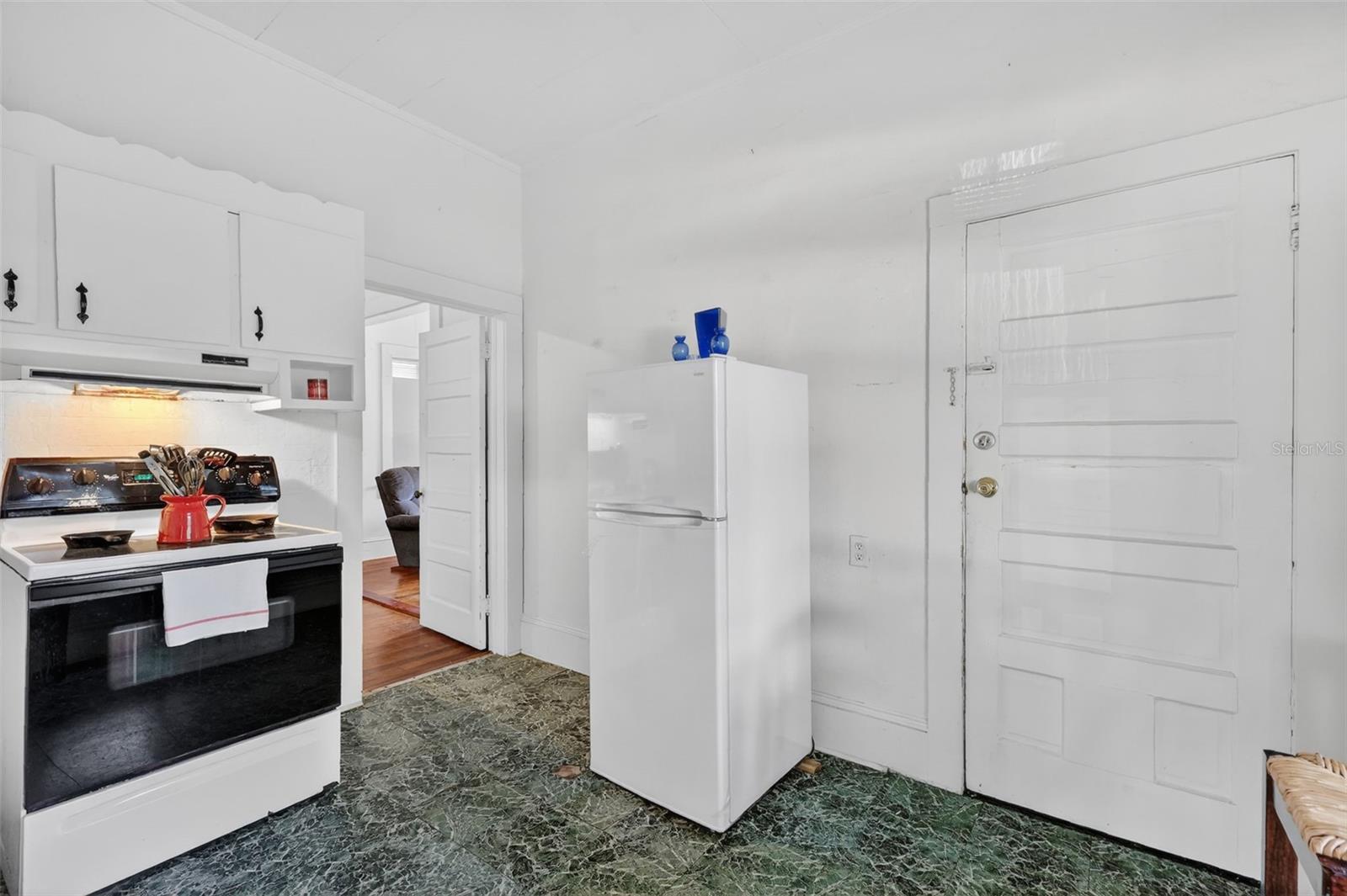 272 S CENTRAL/SR19S AVE, UMATILLA, FL, 32784