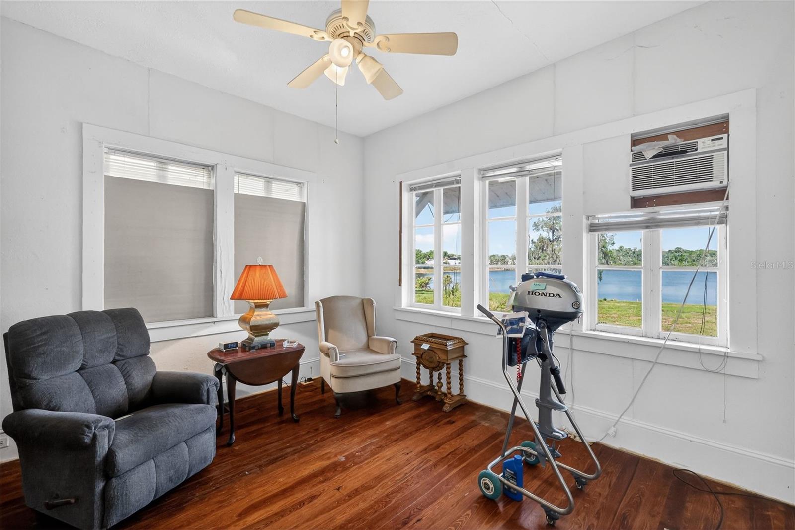 272 S CENTRAL/SR19S AVE, UMATILLA, FL, 32784