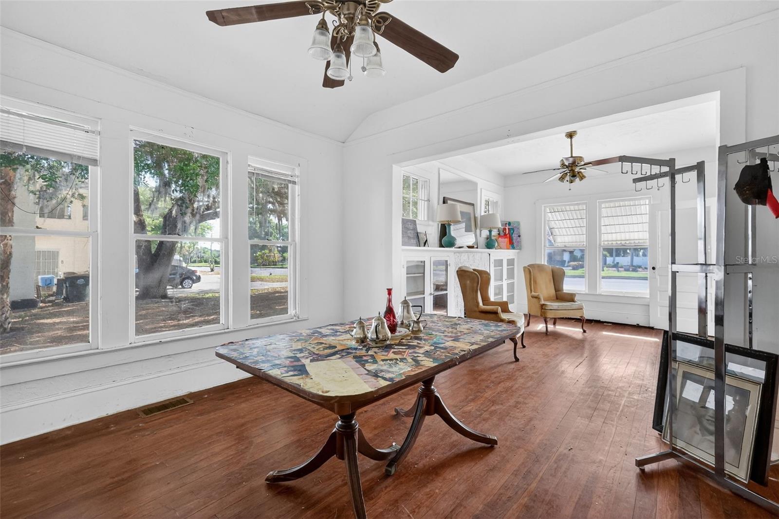 272 S CENTRAL/SR19S AVE, UMATILLA, FL, 32784