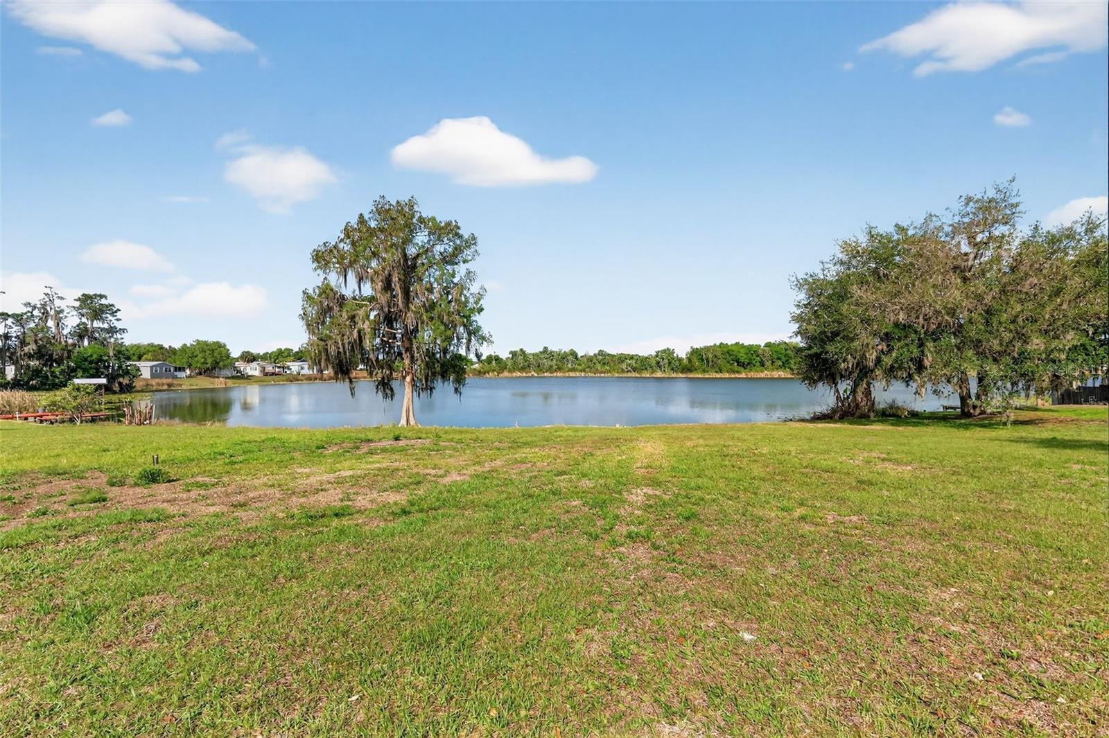 272 S CENTRAL/SR19S AVE, UMATILLA, FL, 32784