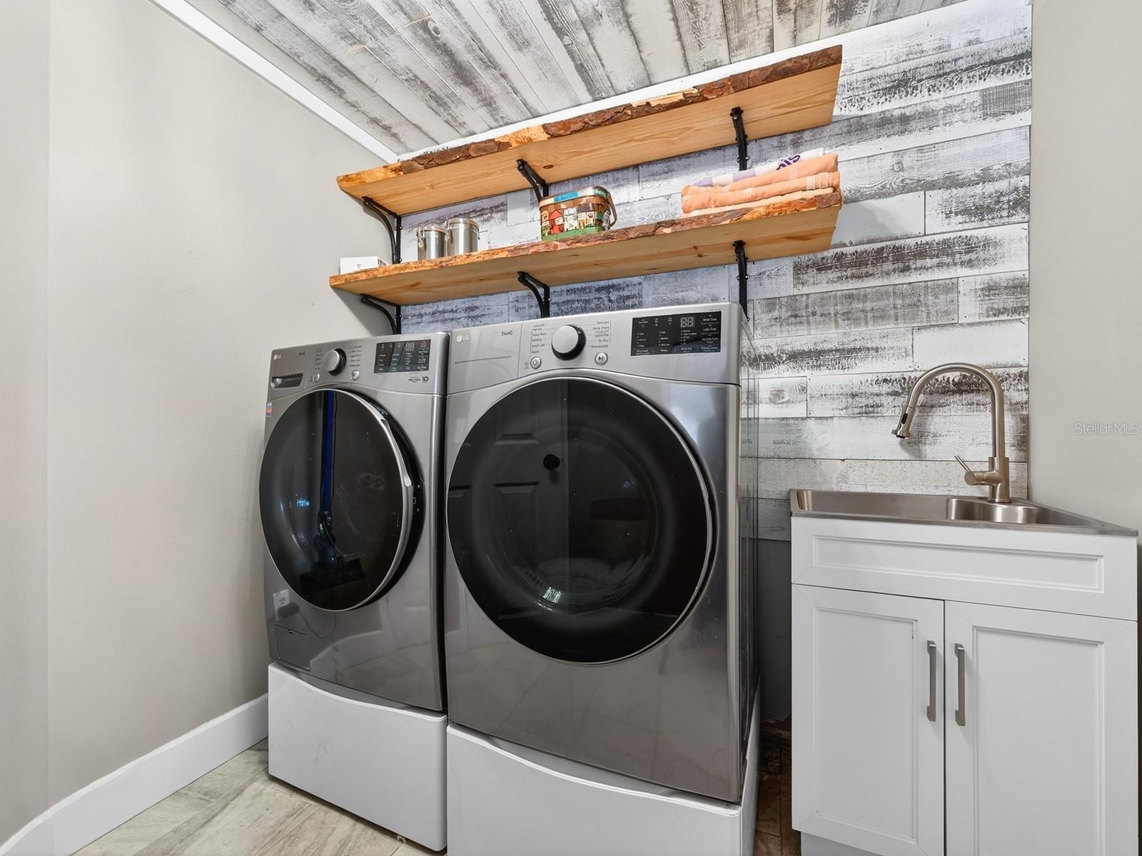 7311 PROCTOR RD, SARASOTA, FL, 34241